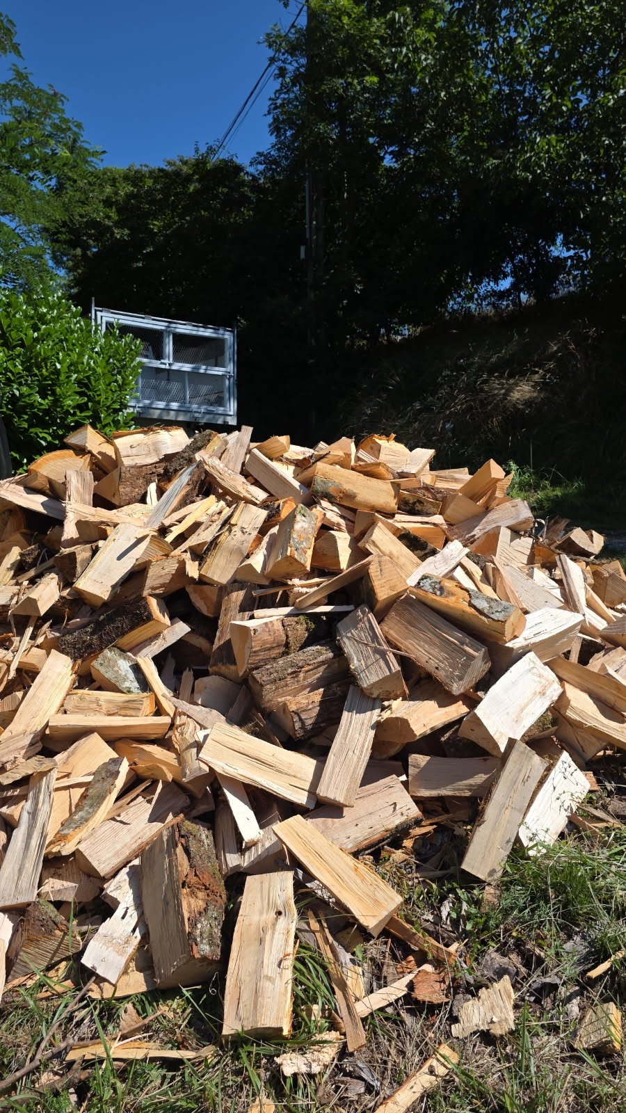 Livraison de bois à Grenoble et alentours